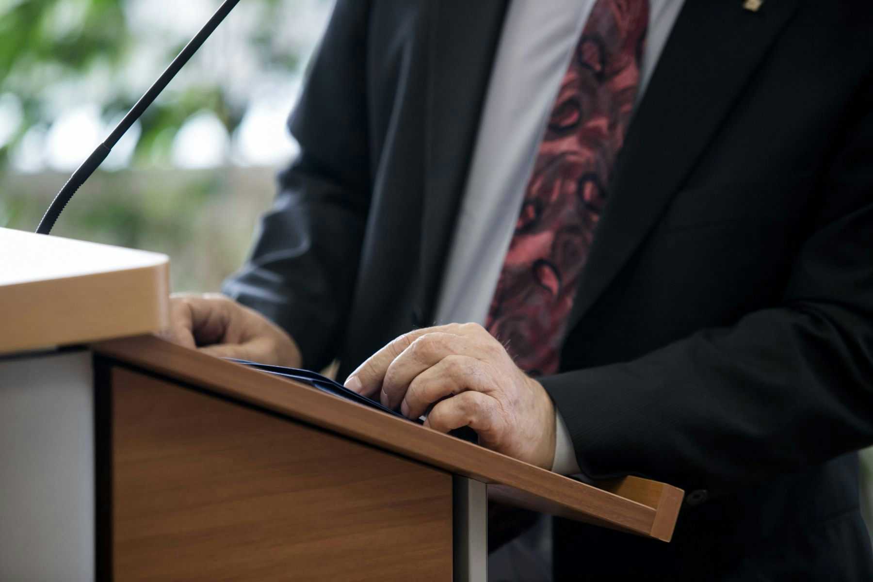 Expert Witness testifying in court