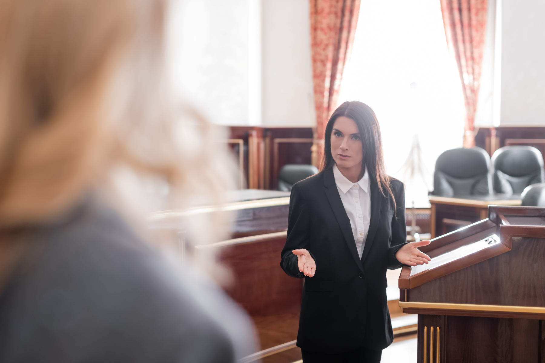Attorney challenging expert witness in court
