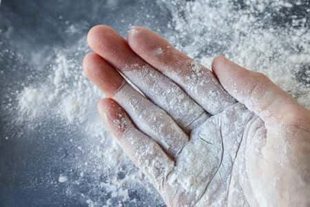 Ovarian Cancer Patients Sue Manufacturer of Talc-Based Powder