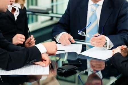Business Expert Witness Evaluates Negligent Legal Advice During Formation of Company