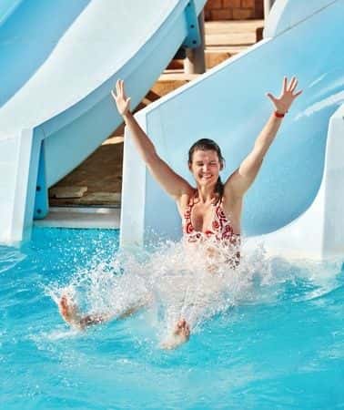 Lifeguards Allegedly Fail to Rescue Drowning Woman At Water Park